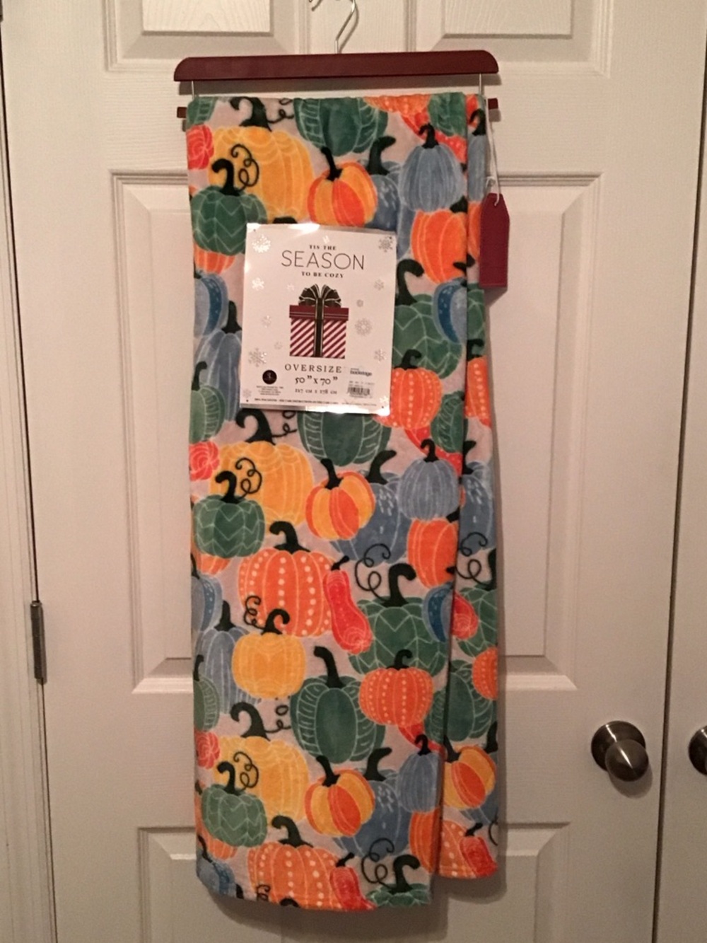 Season Oversize Pumpkin Fleece Throw Blanket - Multicolor